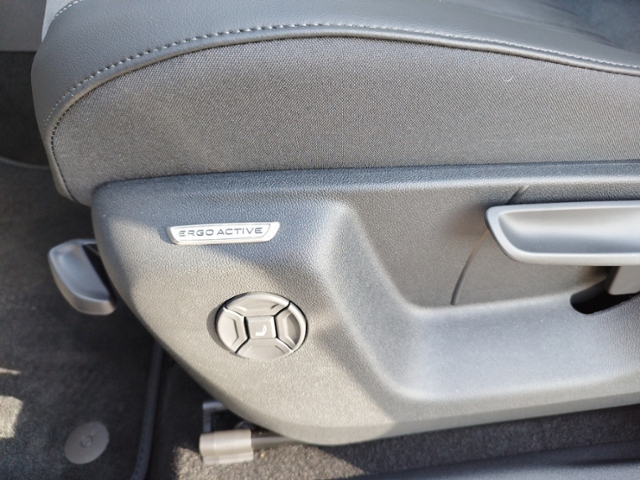 Tayron Elegance 1.5 eTSI DSG IQ-Drive/AHK/NAV/SH