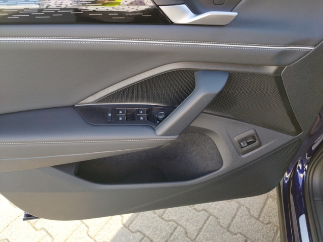 Tayron Elegance 1.5 eTSI DSG IQ-Drive/AHK/NAV/SH