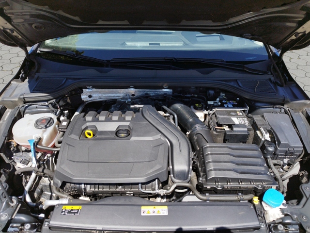 Golf VIII Life Active 1.5eTSI DSG Navi/ACC/Matri