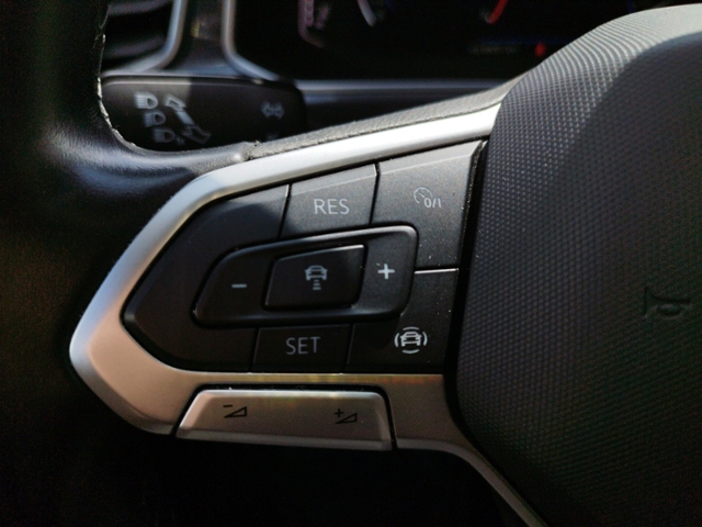 T-Roc Style 1.5 TSI 2-Zonen/AHK/SHZ KLIMA ALU