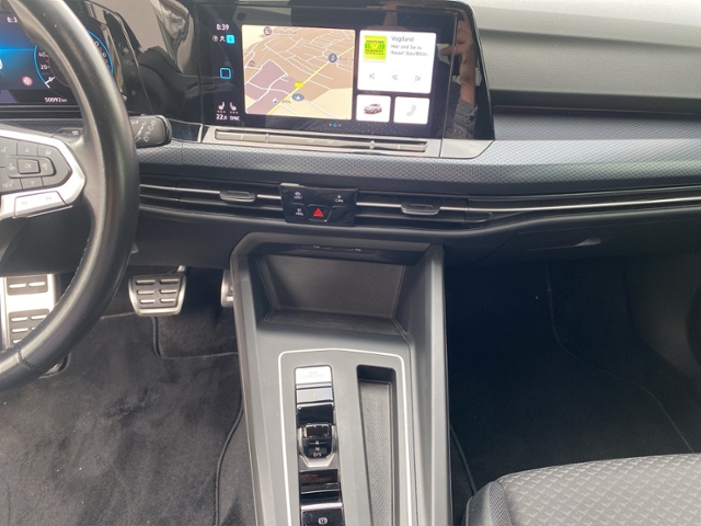 Golf VIII United 1.5 eTSI DSG STH/NAV/ACC KLIMA 