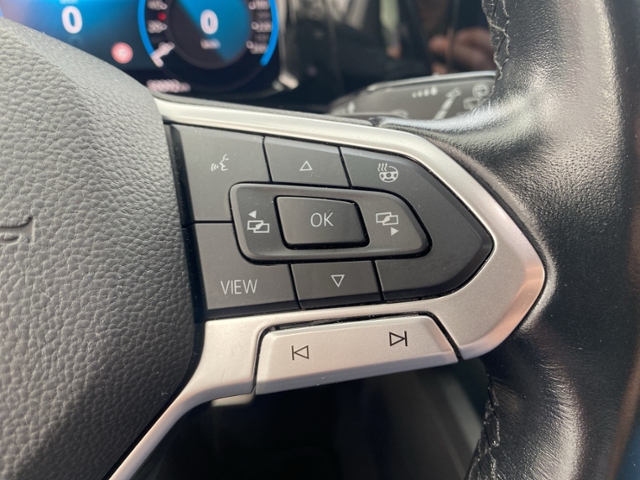 Golf VIII United 1.5 eTSI DSG STH/NAV/ACC KLIMA 