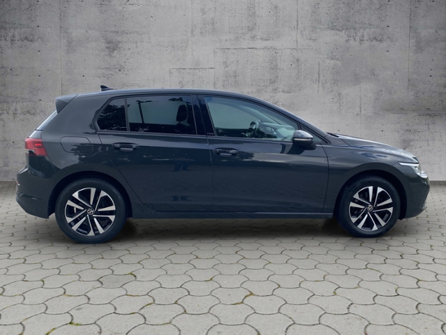 Golf VIII United 1.5 eTSI DSG STH/NAV/ACC KLIMA 