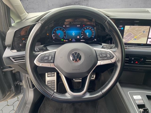 Golf VIII United 1.5 eTSI DSG STH/NAV/ACC KLIMA 