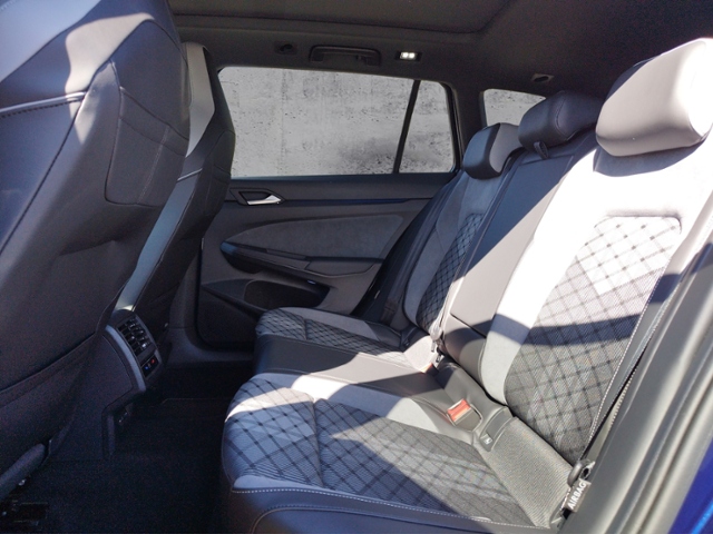 Golf VIII Variant R-Line 2.0 TDI DSG BusinessPre