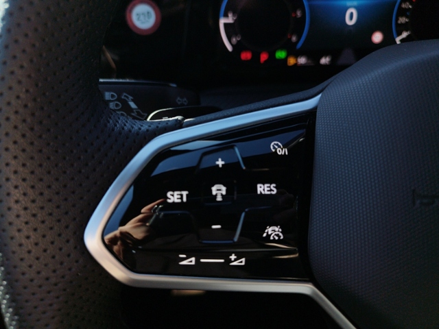 Golf VIII Variant R-Line 2.0 TDI DSG BusinessPre