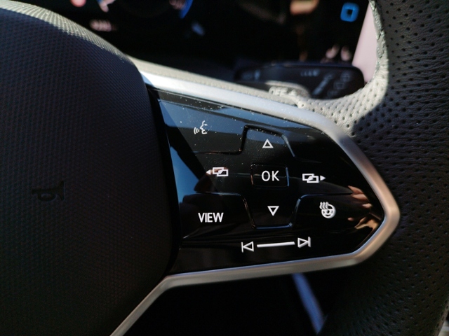 Golf VIII Variant R-Line 2.0 TDI DSG BusinessPre