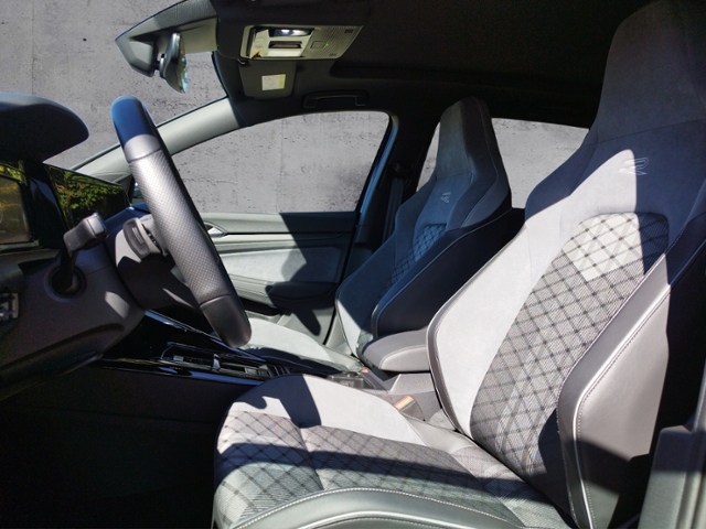 Golf VIII Variant R-Line 2.0 TDI DSG BusinessPre