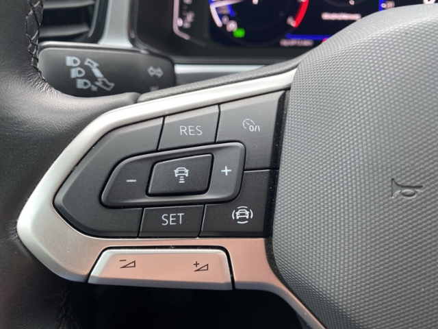 T-Roc Life 1.5 TSI DSG NAV/ACC/SHZ KLIMA LED NAV