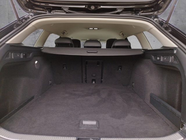 Passat Variant Business 1.5 eTSI DSG IQ.DRIVE KL