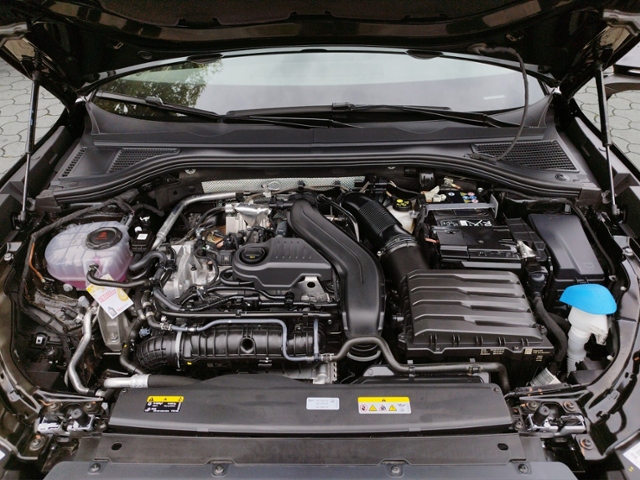 Passat Variant Business 1.5 eTSI DSG IQ.DRIVE KL