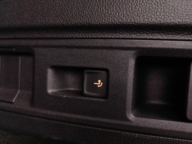 Passat Variant Business 1.5 eTSI DSG IQ.DRIVE KL