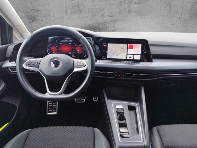 Golf VIII Active 2.0 TDI DSG NAV/ACC/PANO KLIMA 