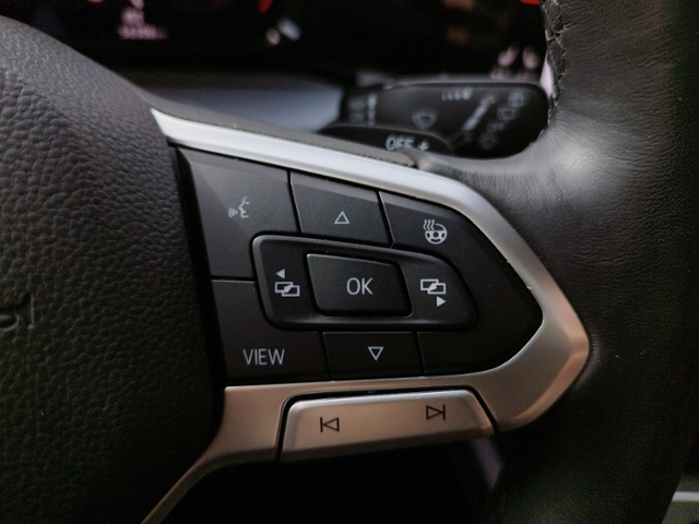 Golf VIII Active 2.0 TDI DSG NAV/ACC/PANO KLIMA 