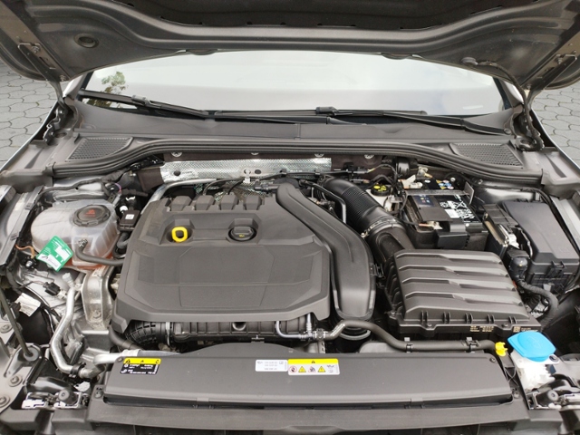 Golf VIII Life 1.5 TSI BusinessPrem./LED+ KLIMA 