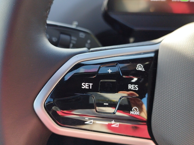 ID.4 Pure Performance 125kW Navi/H&K/HuD/LED/SHZ