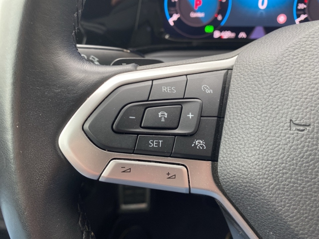 Golf VIII Active 2.0TDI DSG/Matrix/Navi/RFK/ACC/