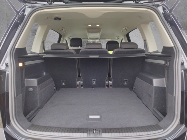 Touran Comfortline 1.5TSI DSG/AHK/ACC/Nebel/SHZ/