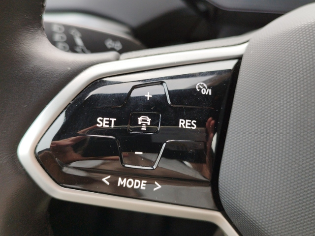 ID.4 Pro Perform 150kW Navi/AHK/ACC/RFK/SHZ/Carp