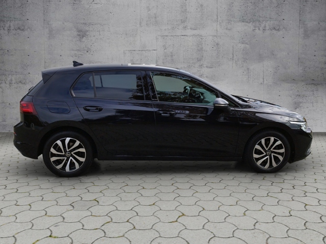 Golf VIII Active 2.0 TDI DSG HUD/ACC/PANO KLIMA 