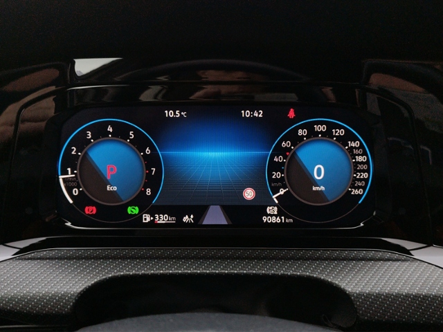 Golf VIII Variant R-Line 2.0 TSI DSG STH/IQ-LIGH