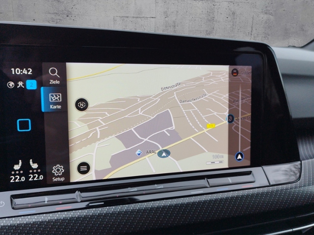 Golf VIII Variant R-Line 2.0 TSI DSG STH/IQ-LIGH