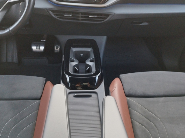 ID.5 Pro Performance PANO/HUD/IQ.LIGHT KLIMA LED