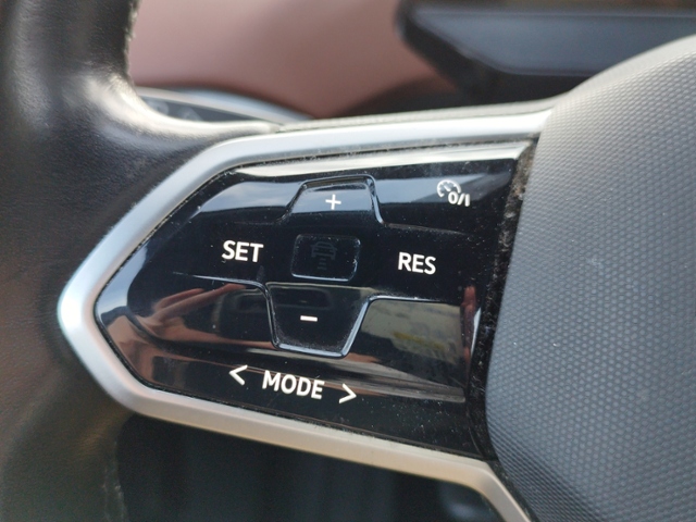 ID.5 Pro Performance PANO/HUD/IQ.LIGHT KLIMA LED