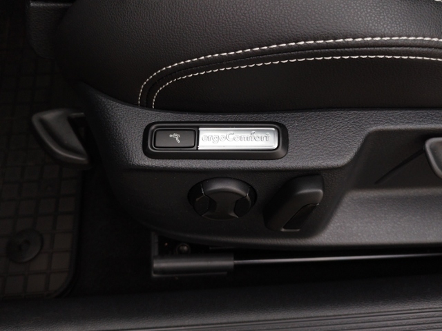 Passat Variant Business 2.0 TDI DSG NAV/Vienna K