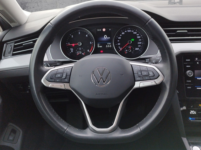 Passat Variant Business 2.0 TDI DSG STH/NAV KLIM