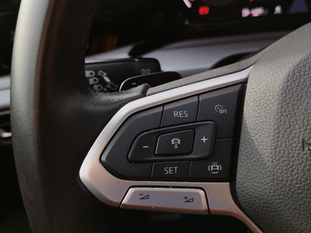 Golf VIII Active 2.0 TDI DSG PANO/HUD KLIMA LED 