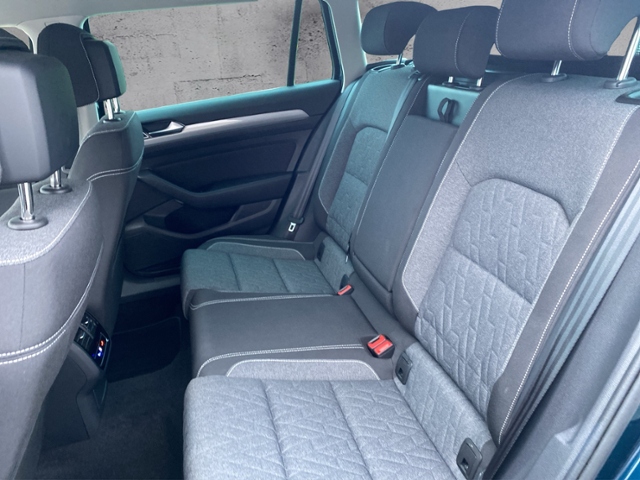 Passat Variant Business 2.0TDI DSG/AHK/Navi/RFK/