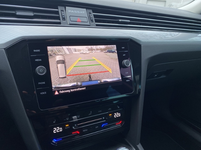 Passat Variant Business 2.0TDI DSG/AHK/Navi/RFK/