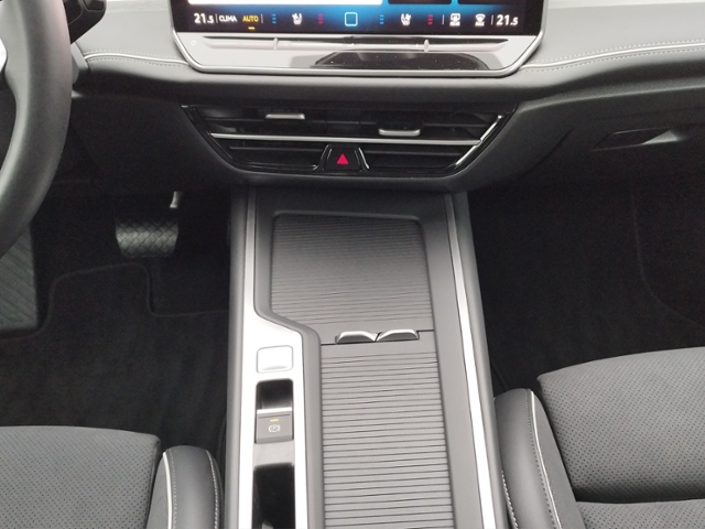 Passat Variant Business 2.0 TDI DSG IQ.LIGHT/DRI