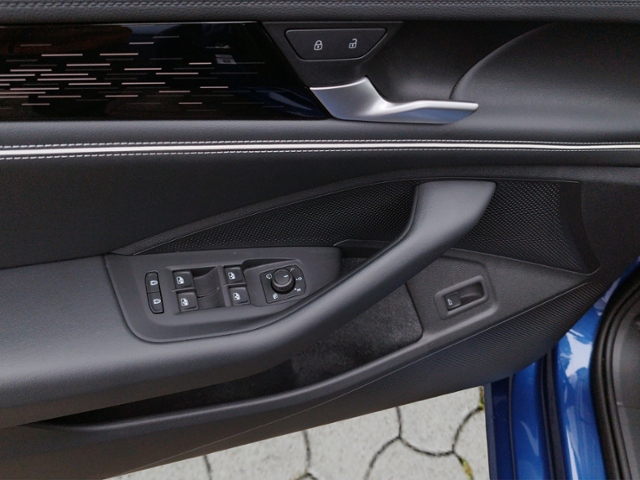 Passat Variant Business 2.0 TDI DSG IQ.LIGHT/DRI