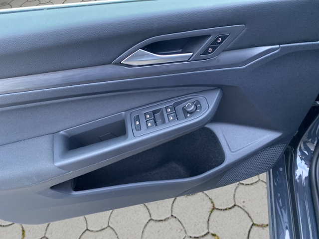 Golf VIII Variant Style 1.5 eTSI DSG SHZ/Side KL