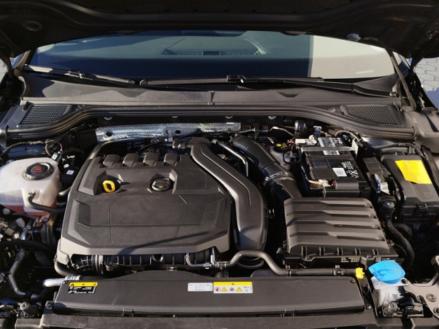 Golf VIII Variant Style 1.5 eTSI DSG Bus.Prem./I