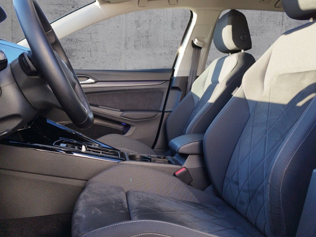 Golf VIII Variant Style 1.5 eTSI DSG Bus.Prem./I