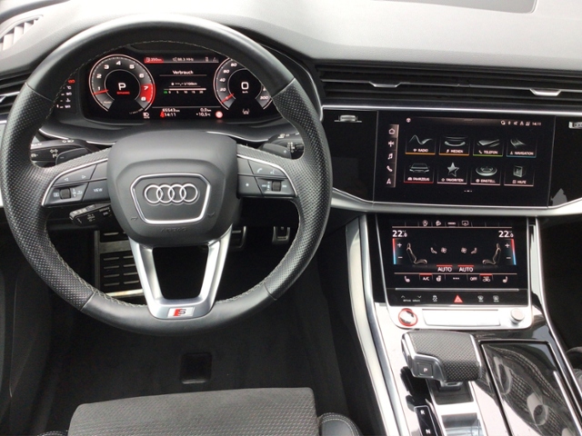 SQ7 4.0TFSI quattro tiptronic/AHK/Nav/ACC/Pano/R