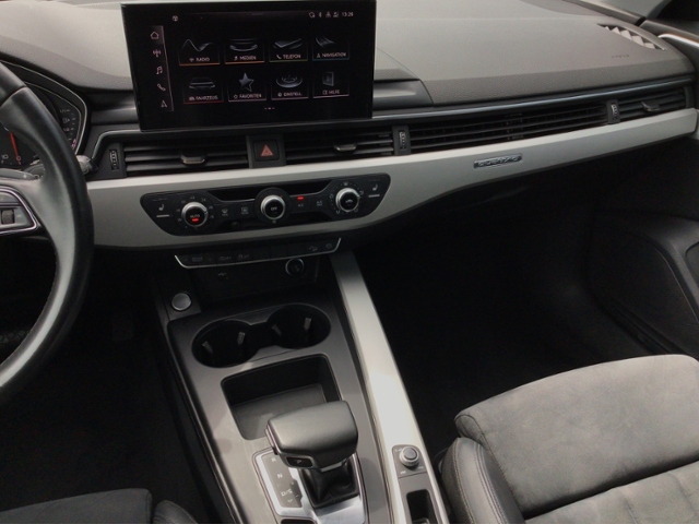 A4 allroad 45 TFSI quattro S-tronic PANO/AHK/NAV
