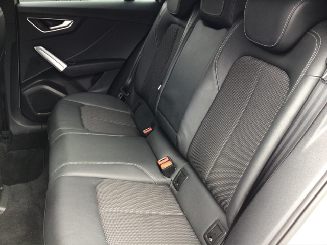 Q2 S line 35 TFSI NAV/SHZ KLIMA LED NAVI LEDER A