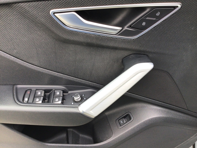 Q2 S line 35 TFSI NAV/SHZ KLIMA LED NAVI LEDER A