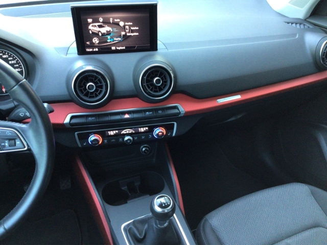 Q2 sport 1.4 TFSI NAV/LED/SHZ KLIMA LED NAVI ALU