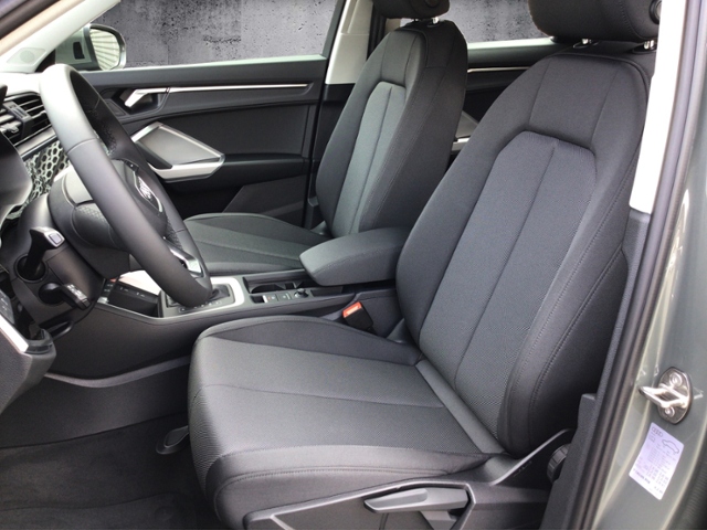 Q3 advanced 35 TFSI S-tronic