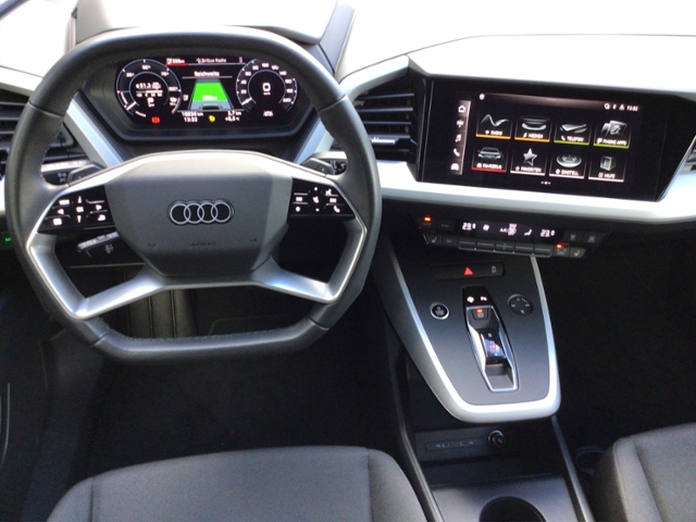 Q4 e-tron 40 MATRIX/SHZ/STH/3-Zonen KLIMA