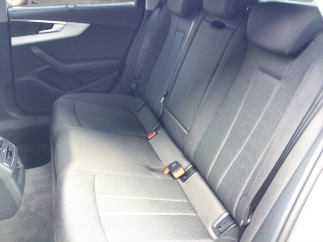 A4 Avant advanced 30 TDI S-tronic STH/Tour KLIMA