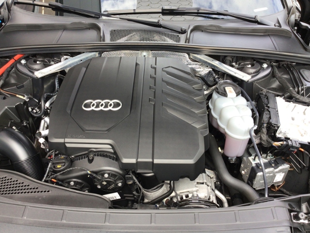 A4 Avant S line 45 TFSI quattro S-tronic PANO/ST
