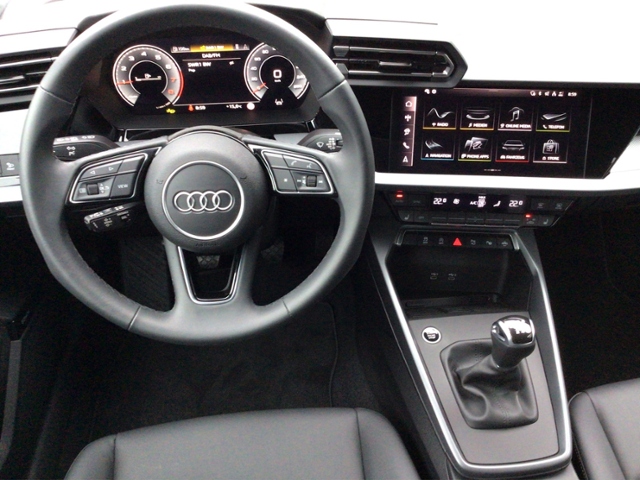 A3 allstreet 35TFSI Navi/AHK/Matrix/HuD/Leder/AC