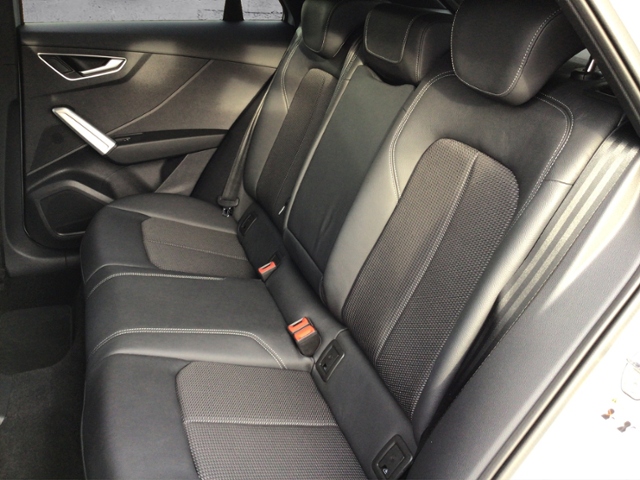 Q2 S line 40 TFSI quattro S-tronic KLIMA LED LED