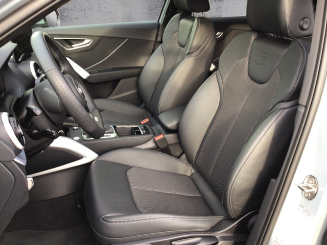 Q2 S line 40 TFSI quattro S-tronic KLIMA LED LED